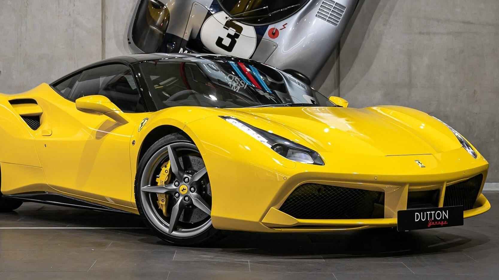 2017 Ferrari 488 GTB F142 Coupe