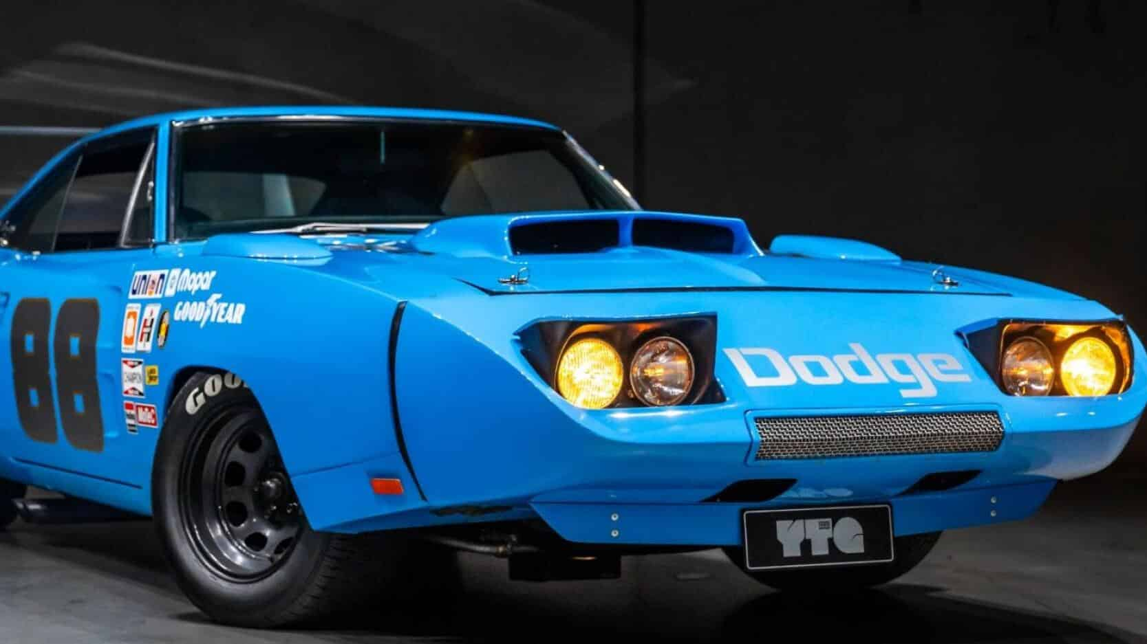 1970 Dodge Charger Daytona NASACAR Superbird Tribute