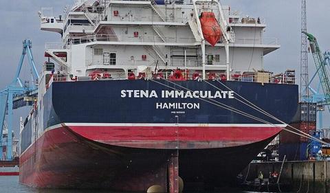 Cargo vessel, oil tanker collide off England's coast