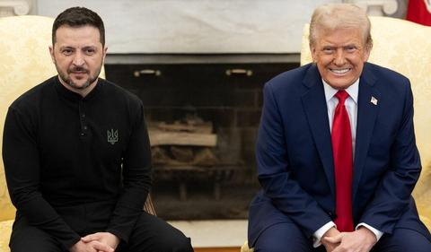 Zelenskyy lands in Saudi before peace talks with US