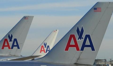 American Airlines raises outlook after Q3 loss