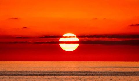 Sunset on hybrids spurs interest in syndicated loans