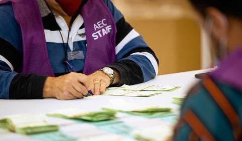 Australia waits for count to begin as polls close