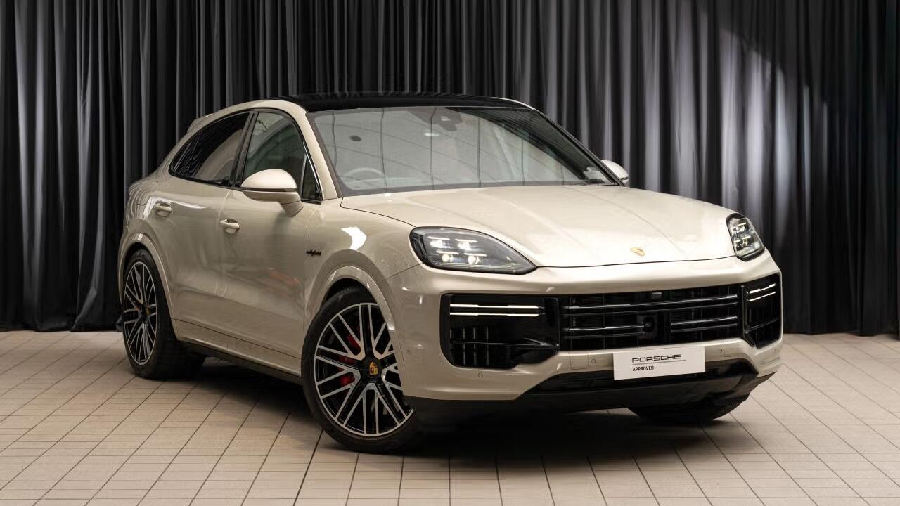 2024 Porsche Cayenne Turbo E-Hybrid Coupe