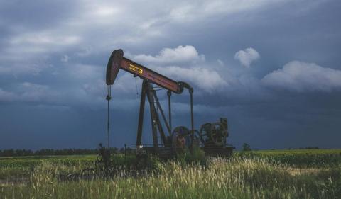 Oil slips on supply concerns despite US-China deal