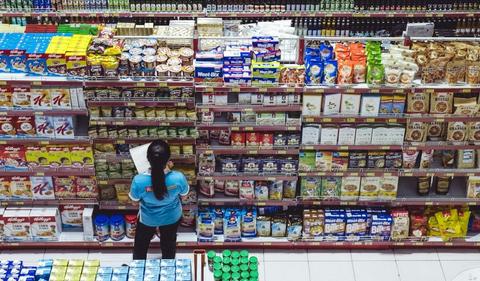 US retail sales slow on tariff impact; PPI falls 0.5%
