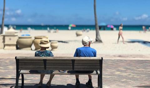 Australia’s super balance dips as markets drop