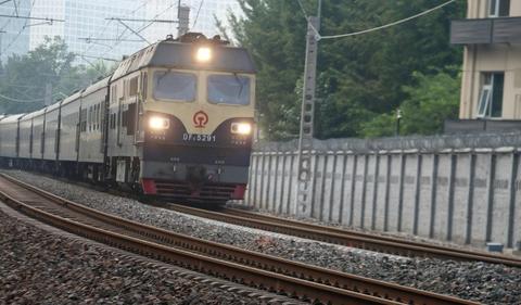 China, Vietnam reopen railway line after 5yr-hiatus