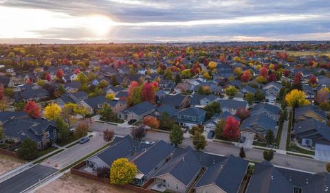 Australians prefer spacious living to city living: poll