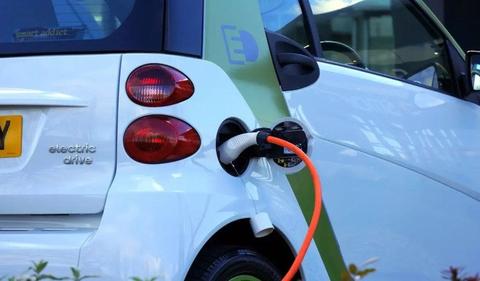 Sales in reverse; Australian buyers cautious about EVs