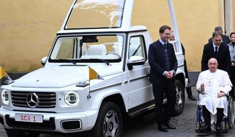 Vatican goes green with new electric popemobile