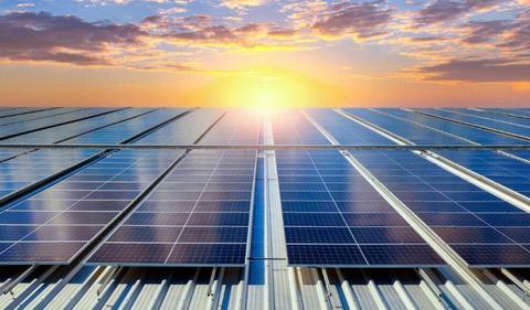 Solar PV leads 2025's US$670bn clean energy charge