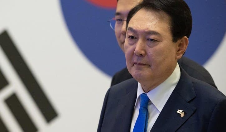 Yoon Suk Yeol is detained by South Korean authorities