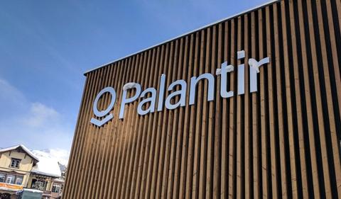 Palantir jumps 21% as results 'eviscerate' estimates