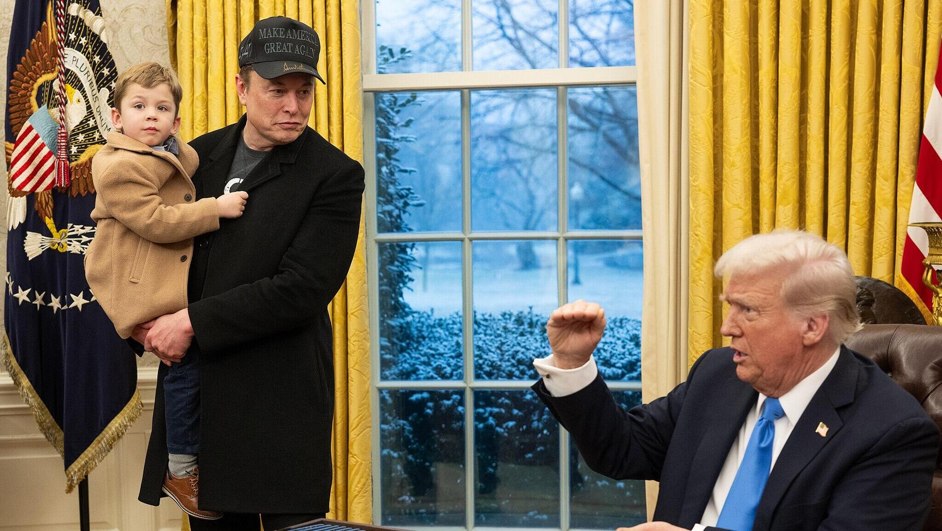 Donald Trump (right) with Elon Musk and Musk's son. Credit: The White House / Wikimedia Commons, Flickr