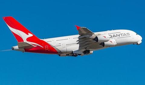 Qantas resumes dividends as interim profits increase