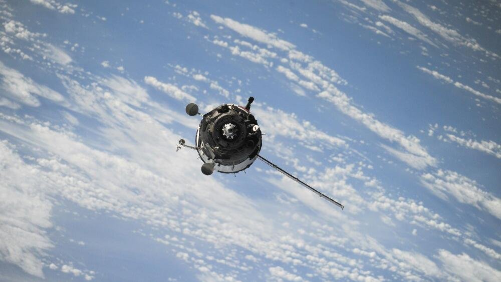 SpaceSail competes for South African broadband deal