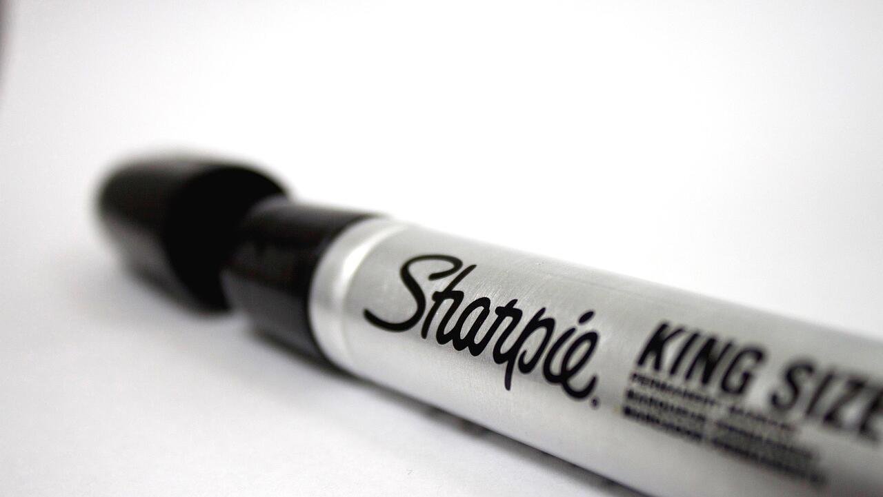 Presidential pen sales remain shrouded in mystery