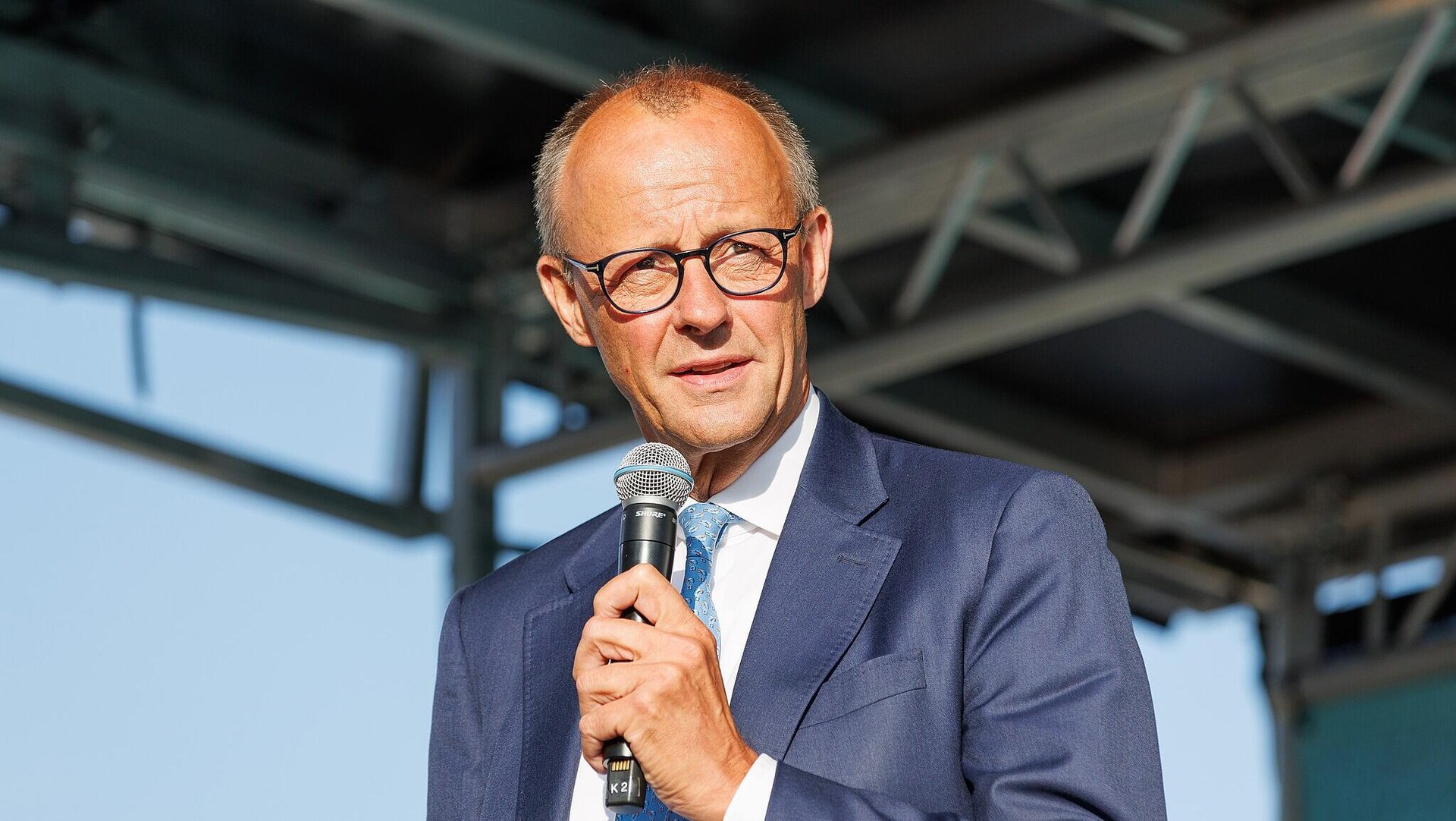 Germany's biggest parties form a coalition