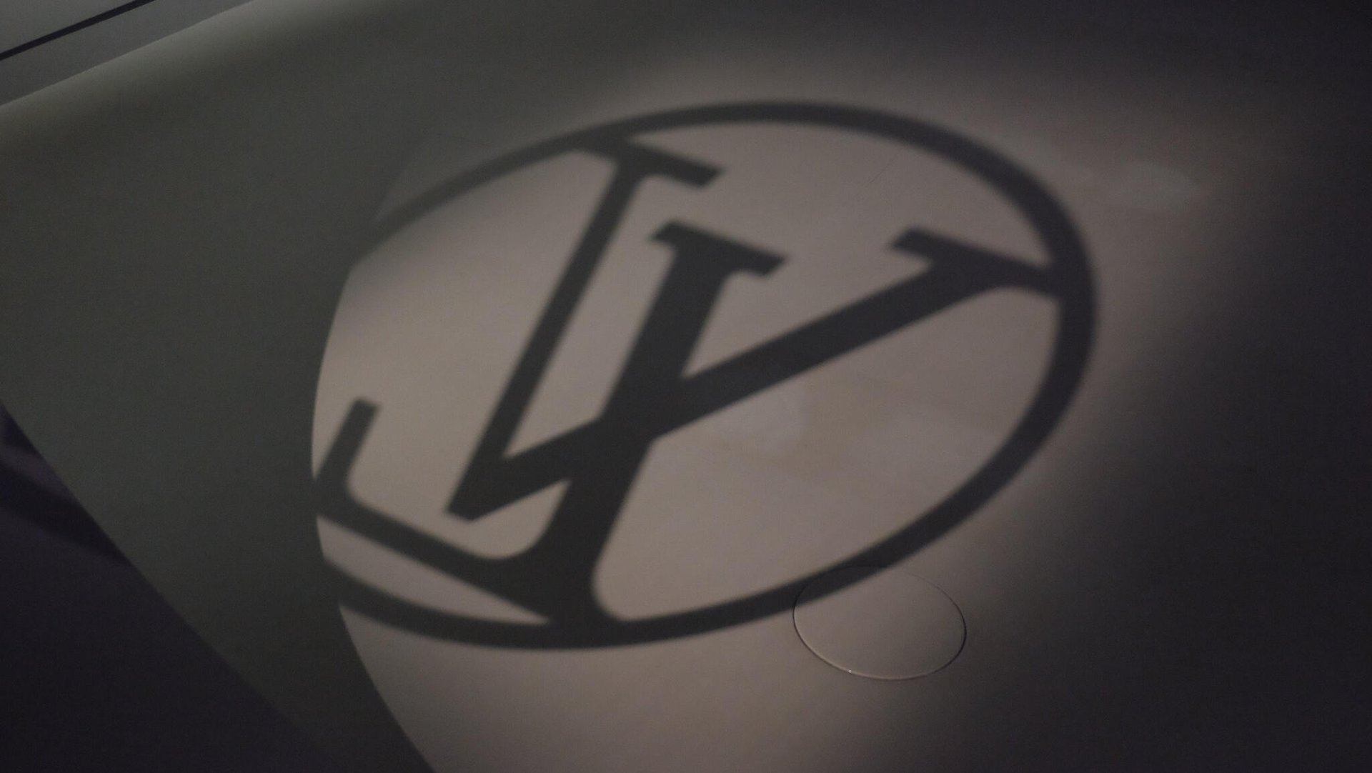 Earnings: LVMH sales fall short as US demand wanes