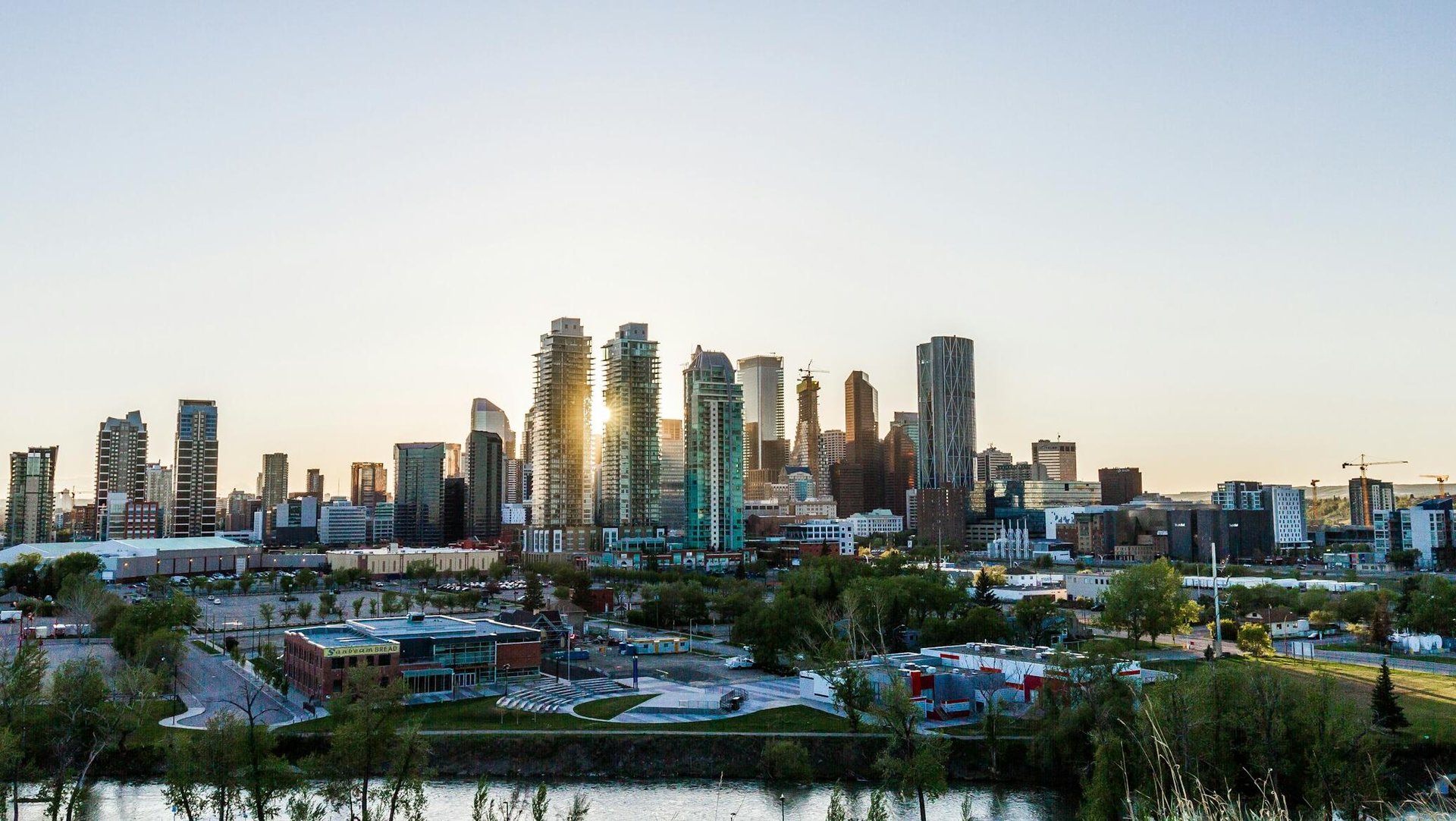 Canada luxury real estate now a buyer's market: report