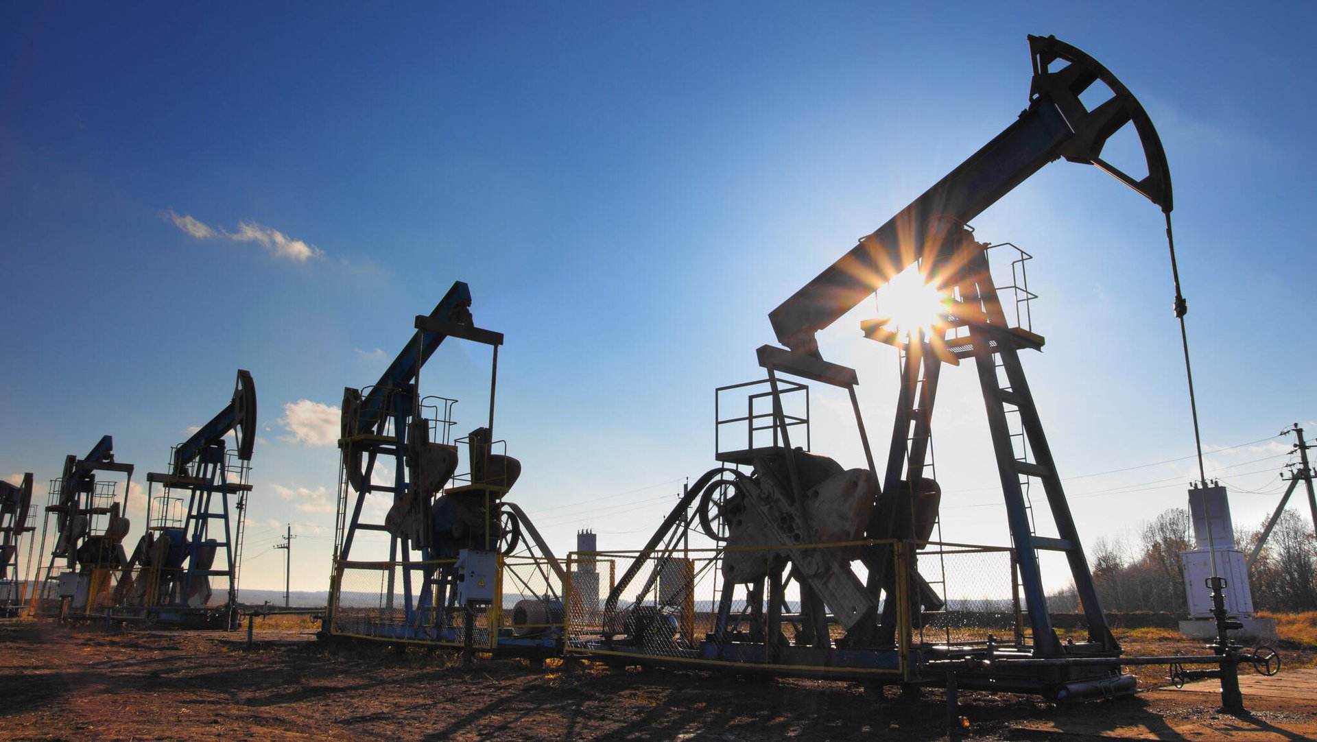 Markets: Oil rises amid persistent tariff concerns