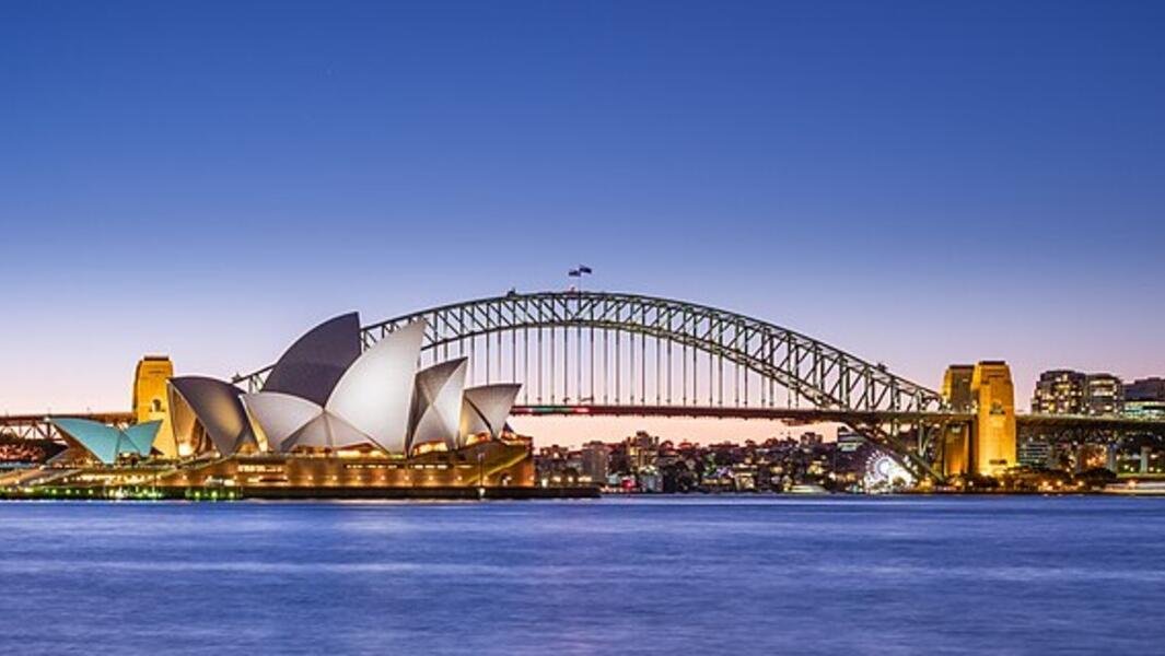 Streak ending as ASX welcomes new month with price falls