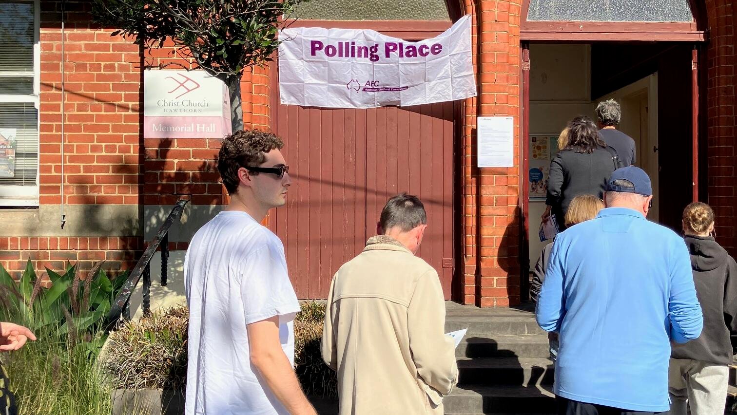Potential kingmaker upbeat as vote ends tough campaign