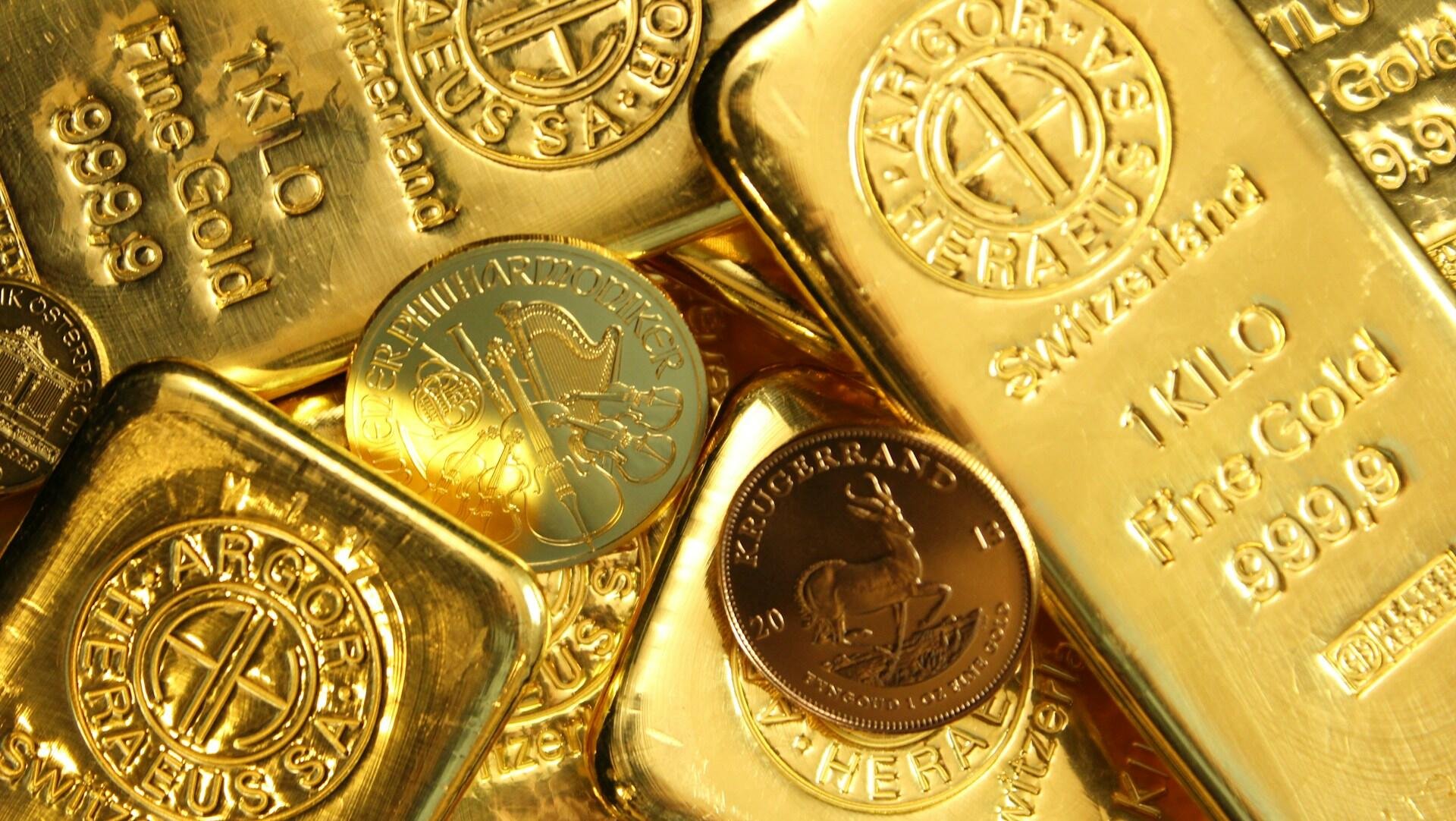 Markets: Gold down as traders eye Fed and trade talks