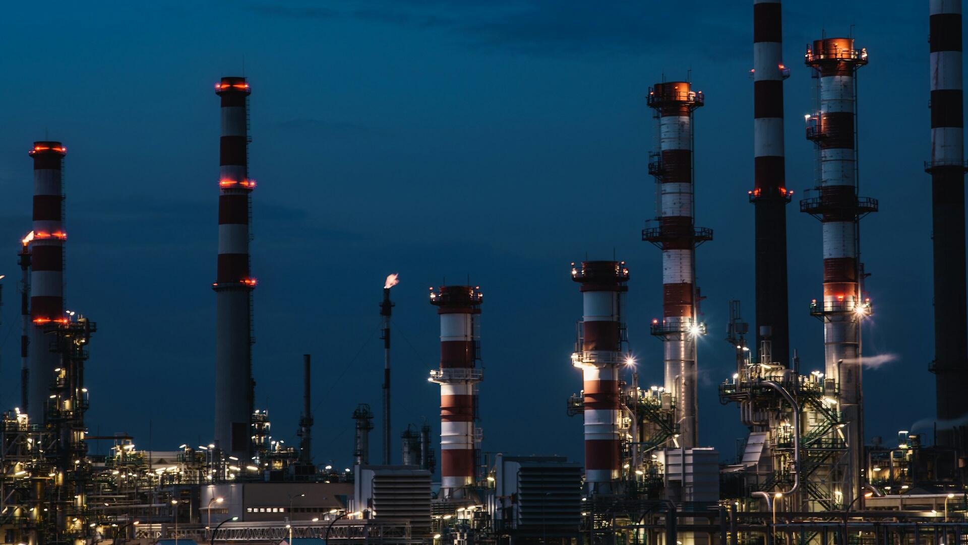 Oil gains on rising demand hopes amid US-China progress