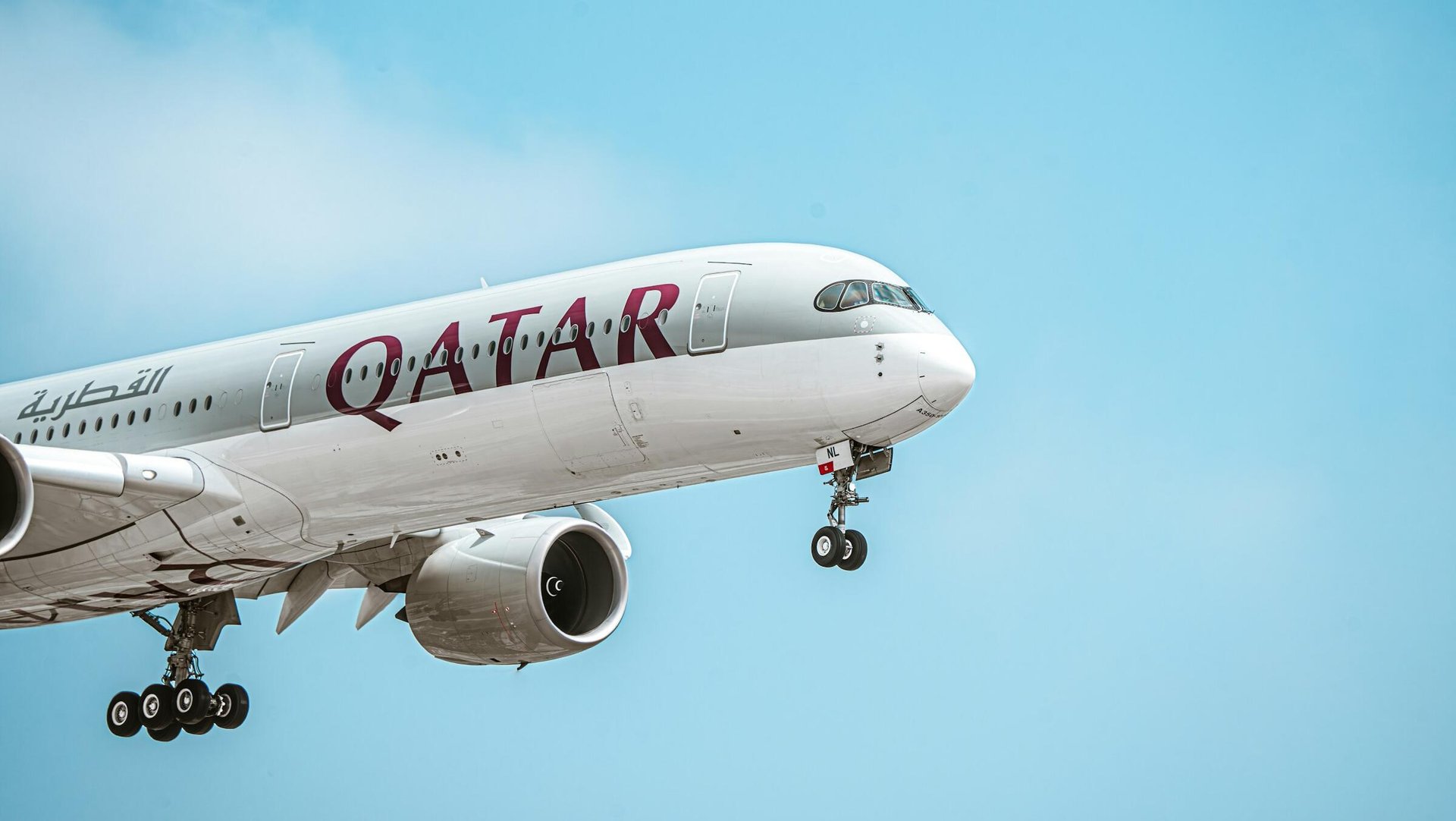 Boeing strikes its largest deal ever with Qatar Airways