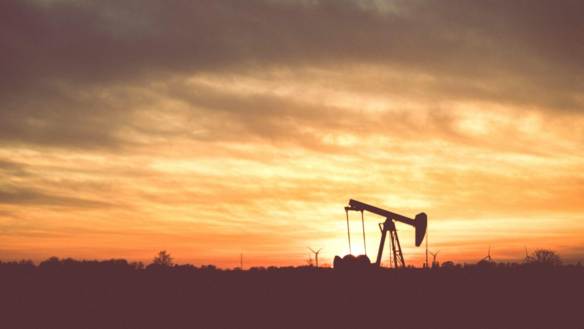 Oil slides on hopes of US-Iran nuclear deal progress
