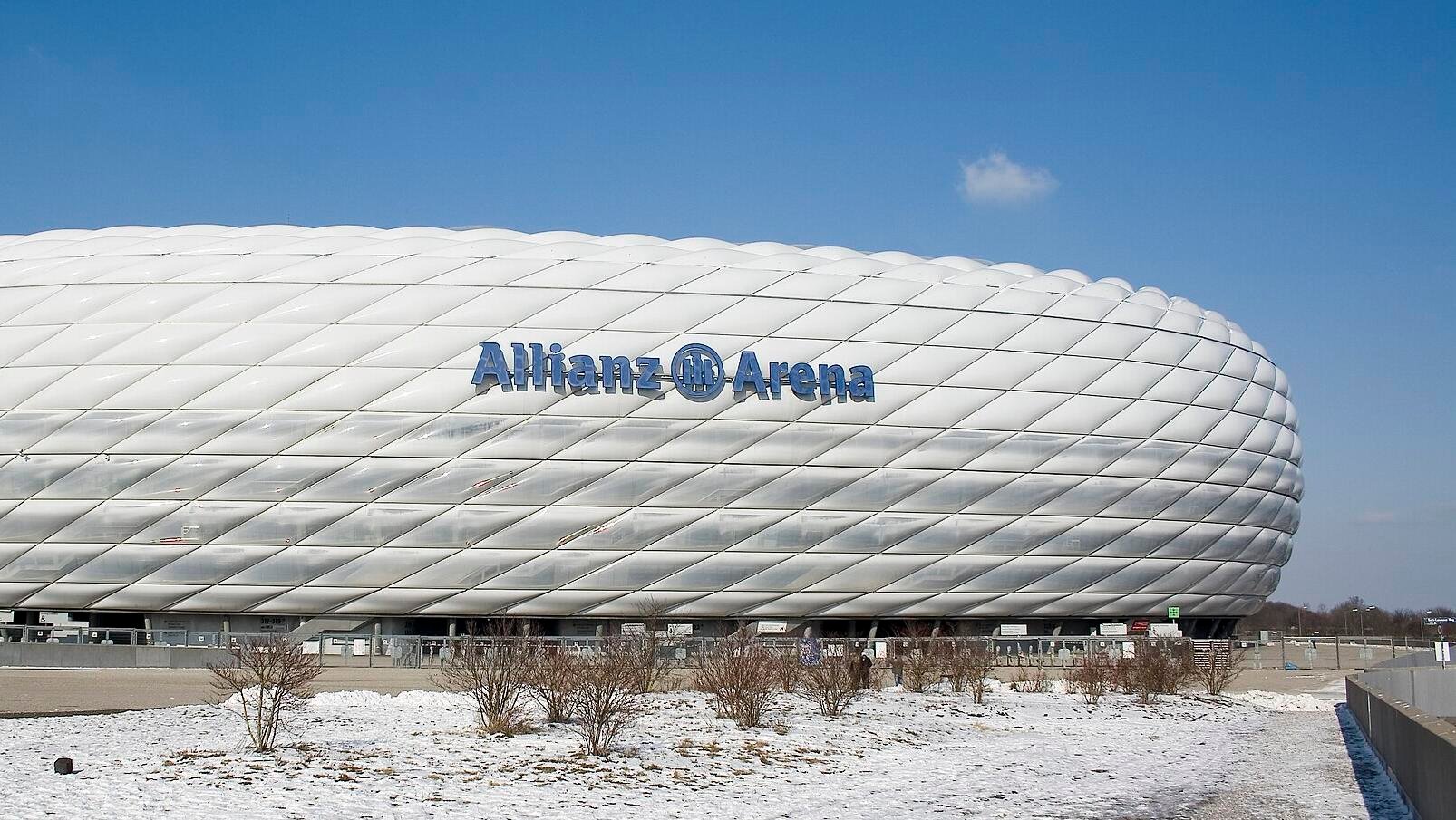 Allianz profits up, but misses income estimates