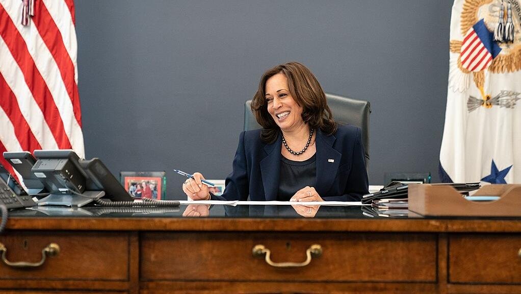 Ex-VP Harris criticises Musk at real estate conference
