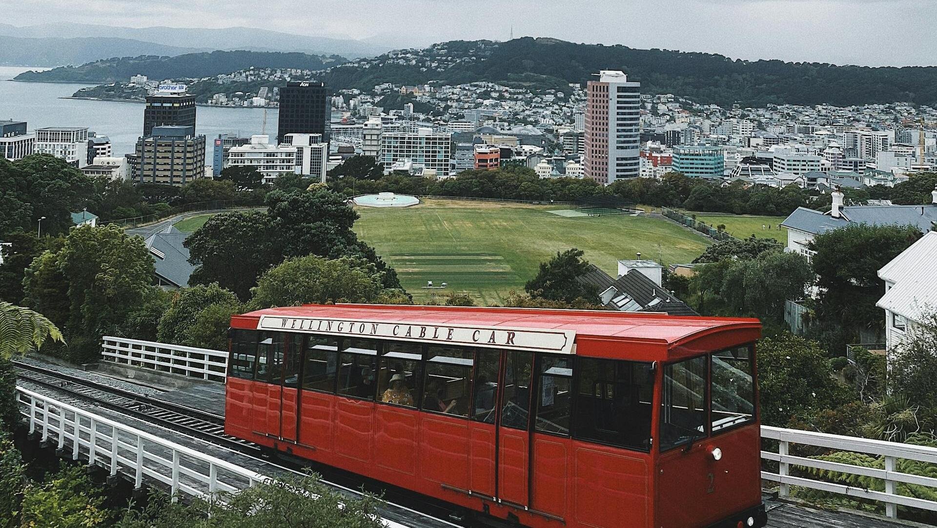 RBNZ cuts rates 25 basis points, one member dissents