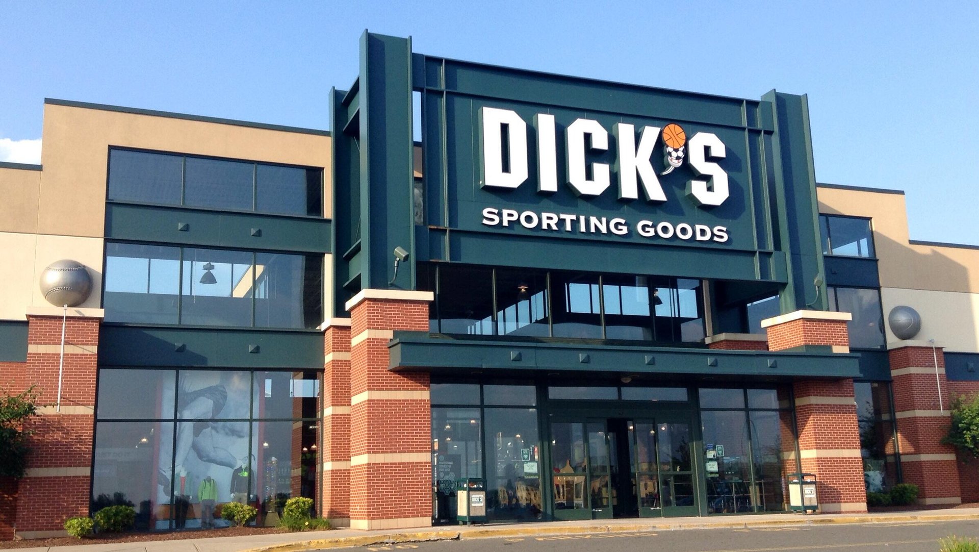 DICK’S Sporting Goods scores record Q1; Foot Locker deal