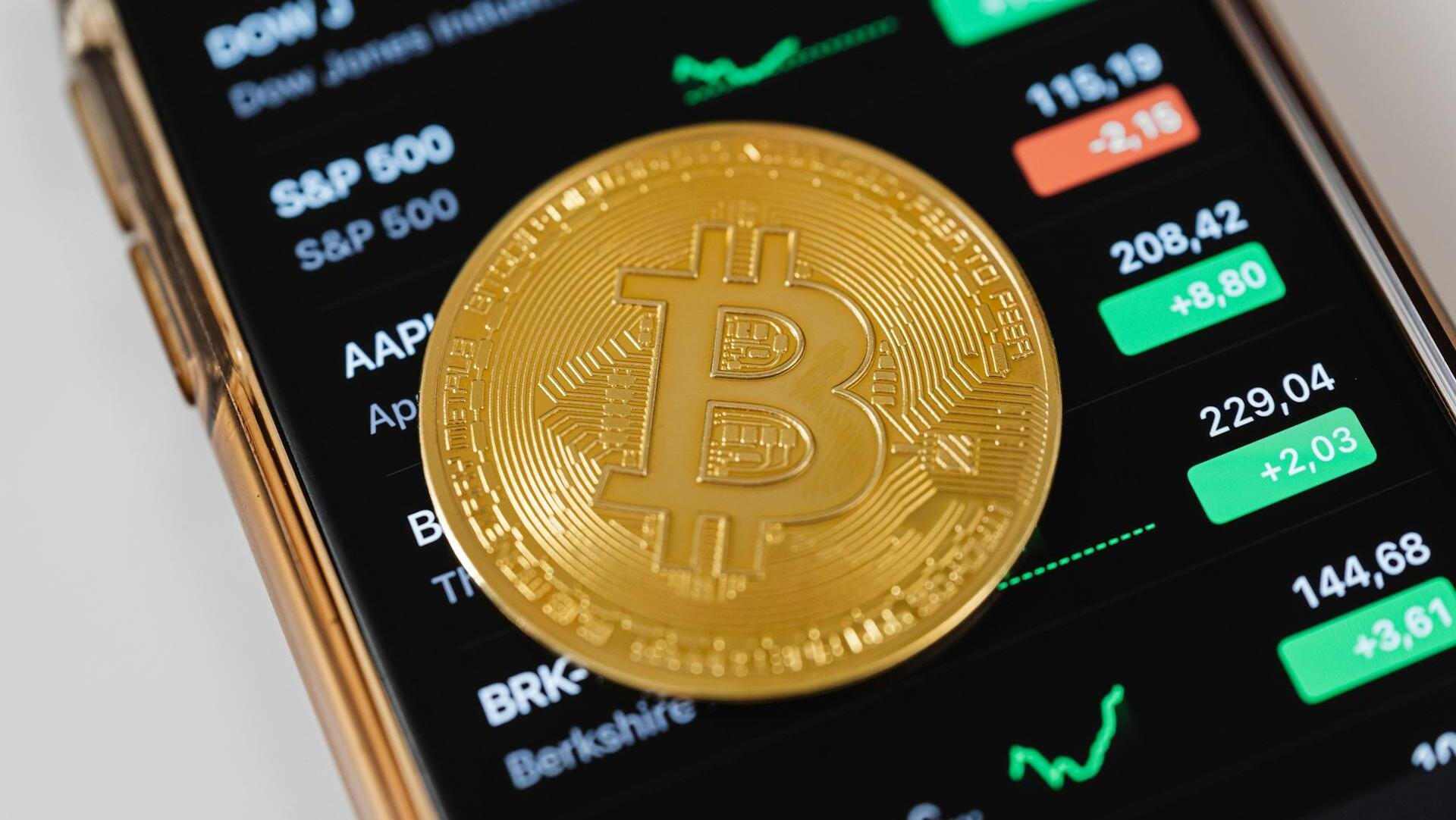 US SEC dismisses Binance cryptocurrency lawsuit
