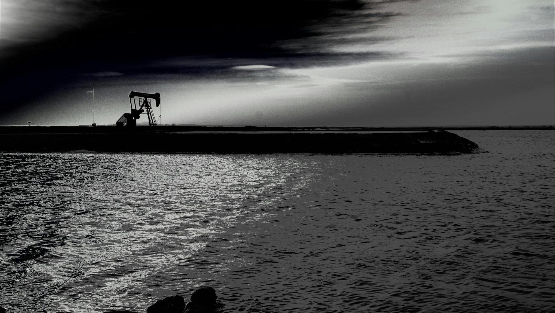 Oil eases from 2wk high; OPEC+, Canadian fires in focus