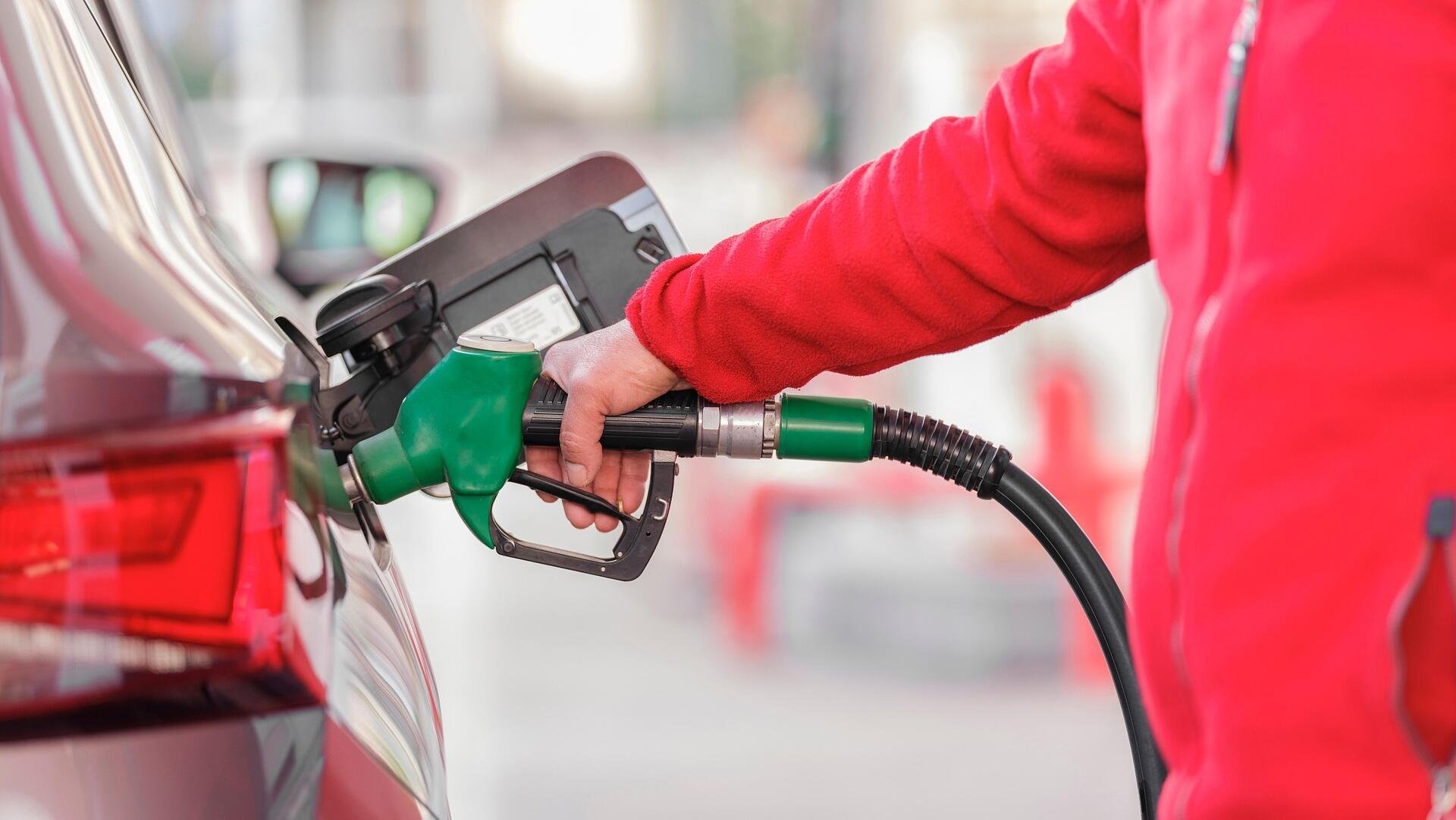 Petrol prices rise and AUD-US exchange rate falls