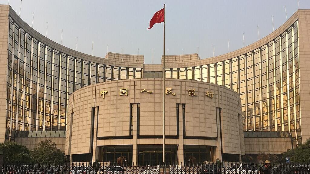 China holds benchmark lending rates steady in wake of Fed cut
