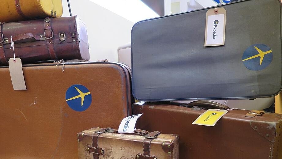 Expedia's Q3 earnings beat expectations, revenue up