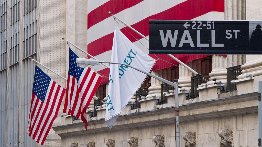 U.S. stock futures steady after Dow's record close