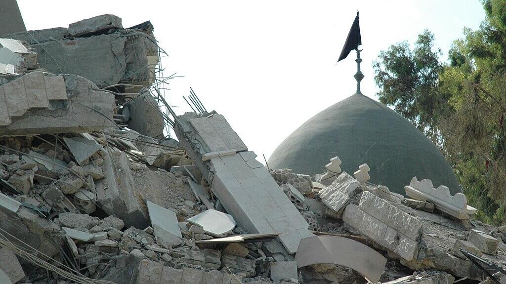 Israel hints at Lebanon ground attack; airstrikes ensue