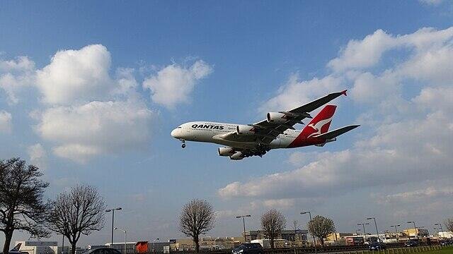 QANTAS strike in Melbourne forms runway for wider action
