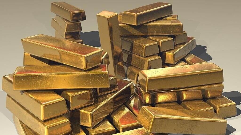 Gold prices stable, US PCE data in focus