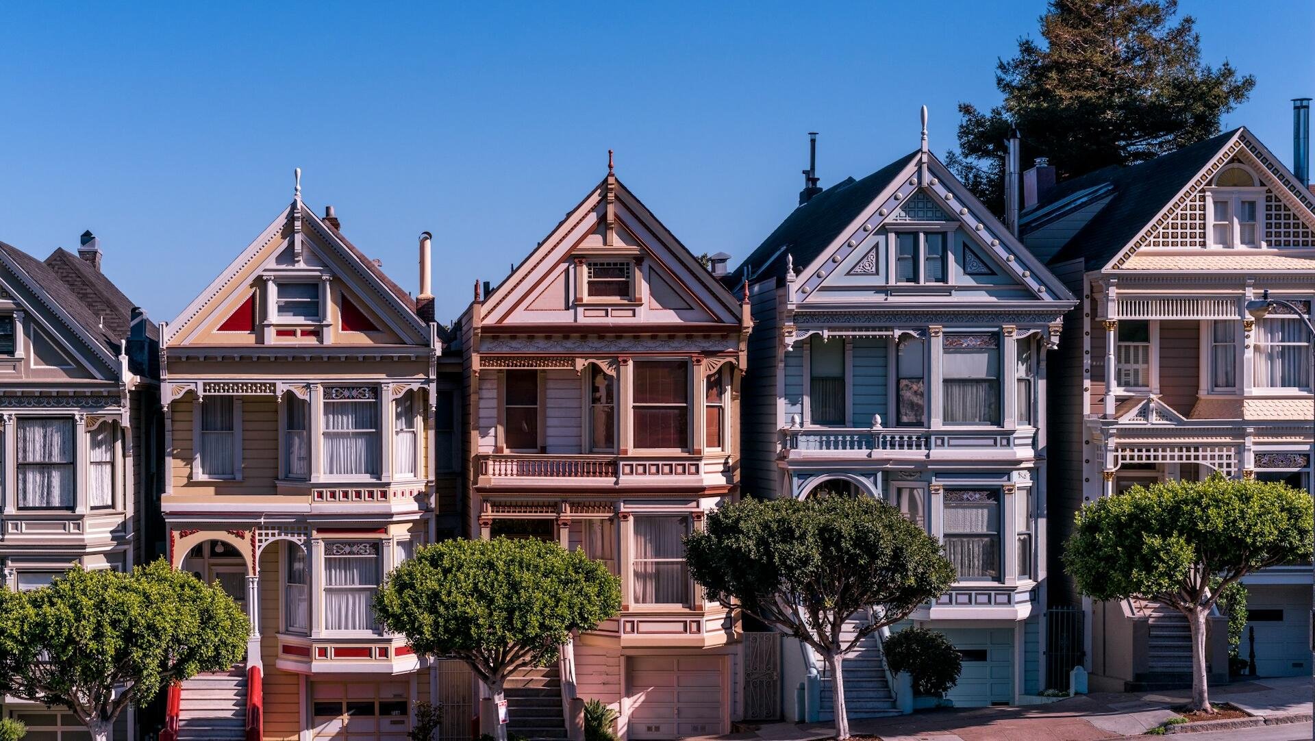 Home sales rise in the US, unemployment claims fall