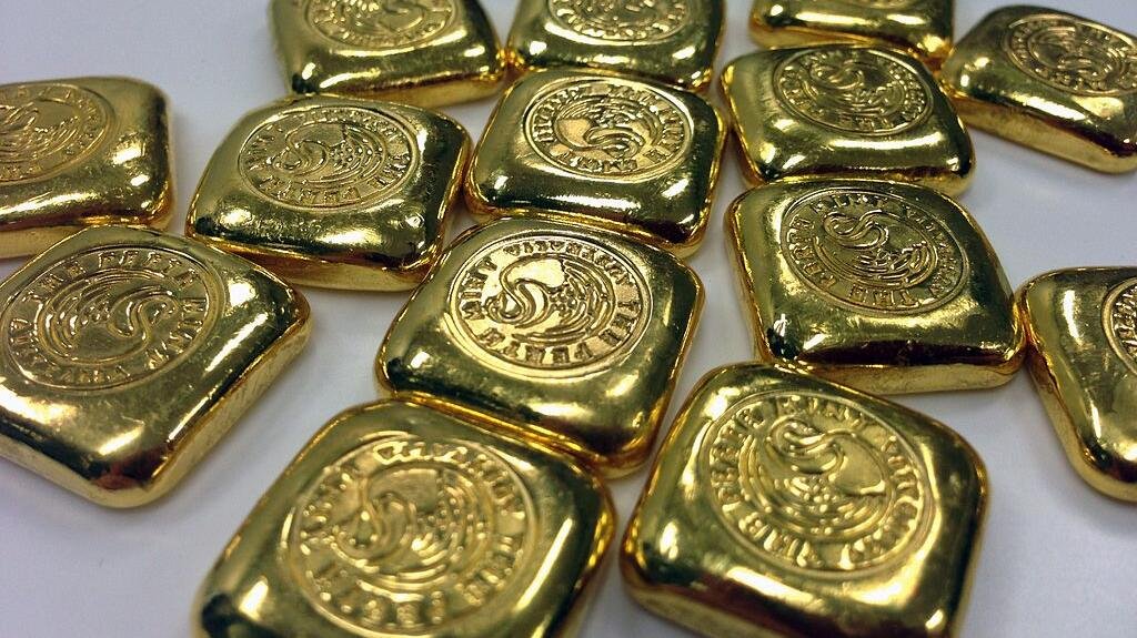 Gold prices higher on Middle East tensions