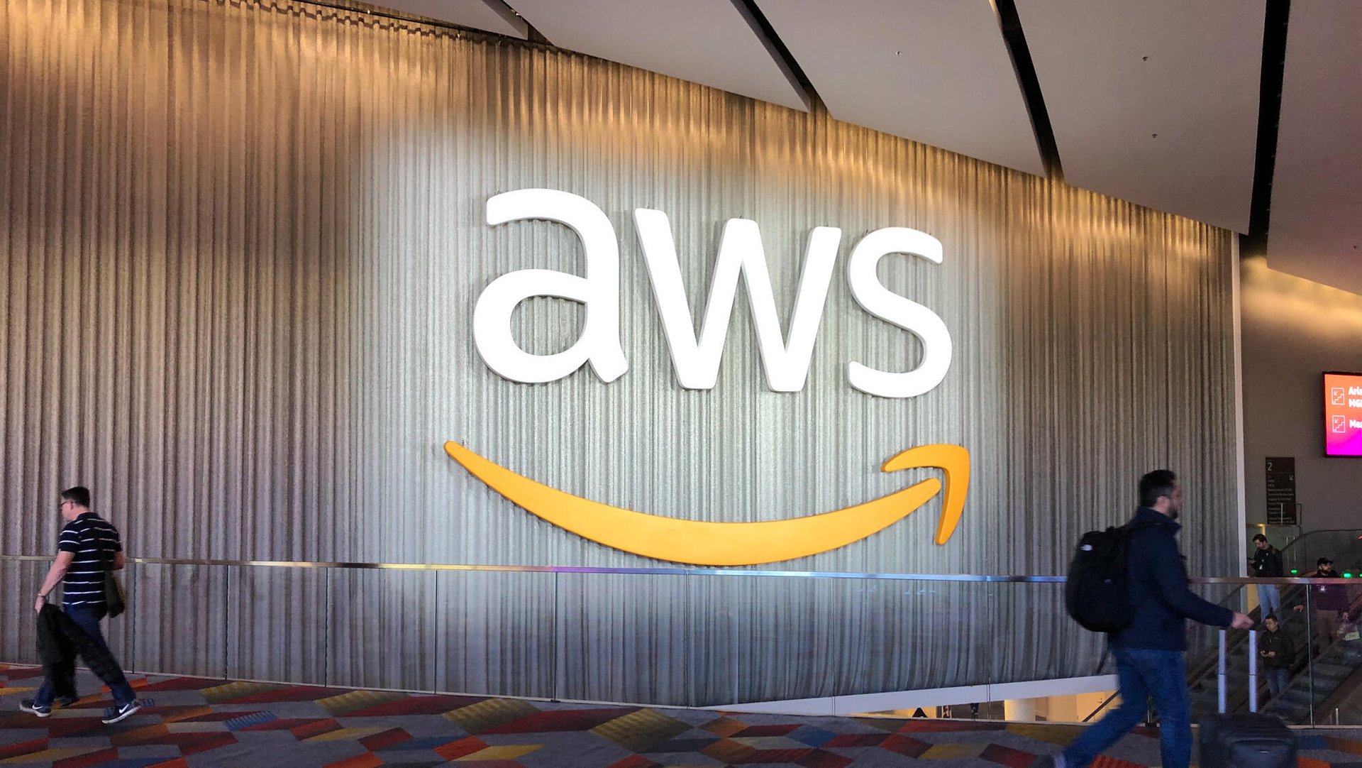 Apple uses Amazon's AI chips to pre-train its models