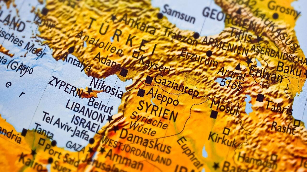 Israel intensifies airstrikes on Southern Lebanon