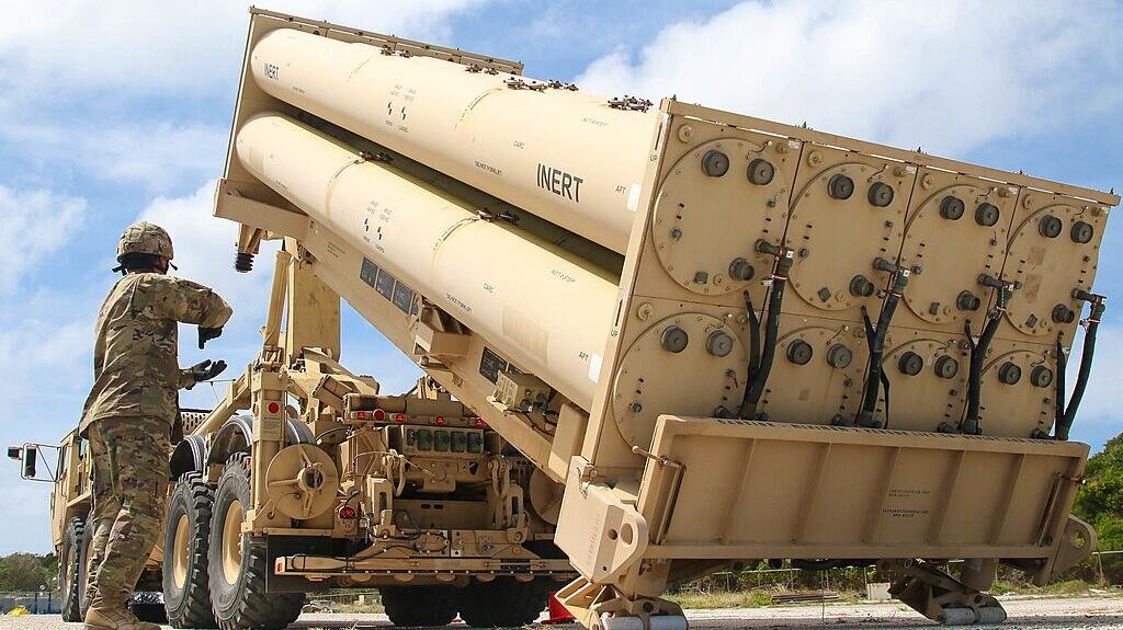 US deploys anti-missile system and troops to Israel
